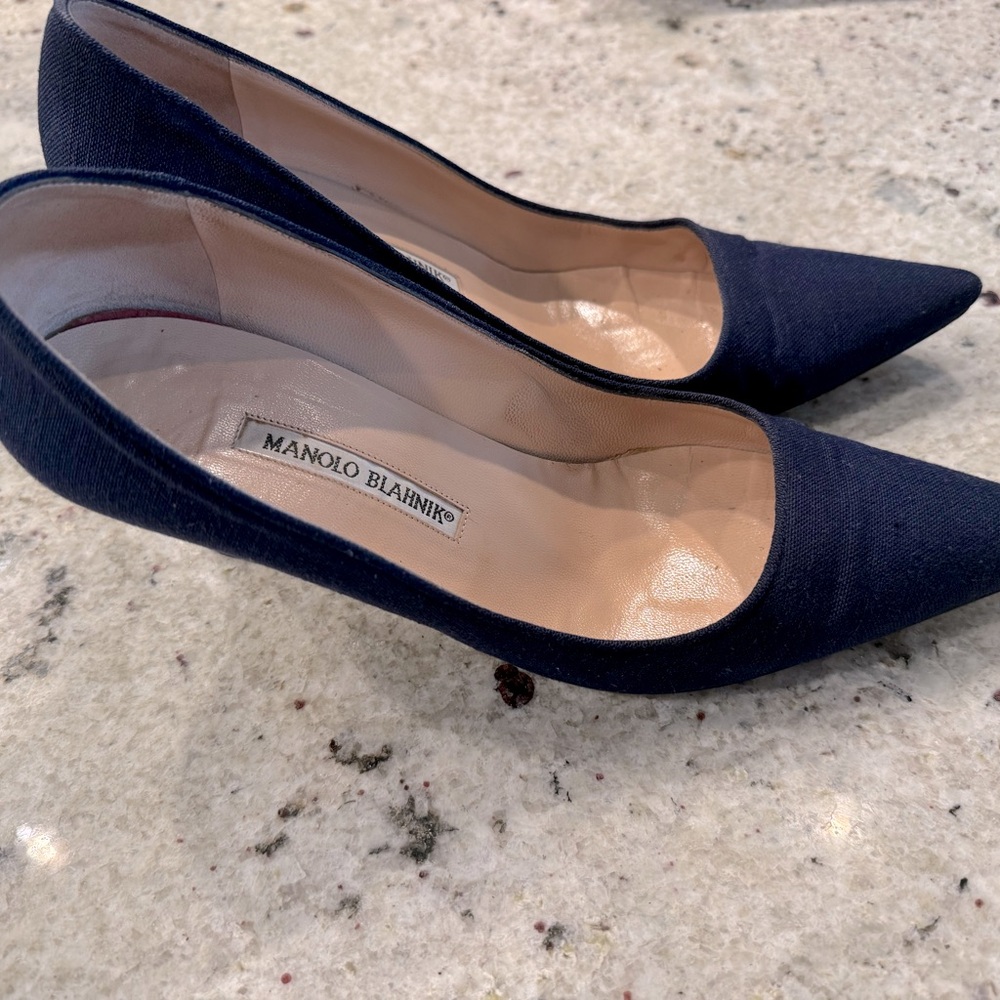 Manolo Blahnik Newcio fabric navy heels